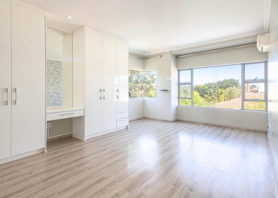 5 Bedroom Property for Sale in Sunset Beach Western Cape